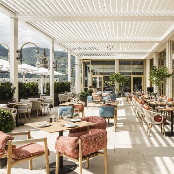 STARRY MOMENTS FOR TWO